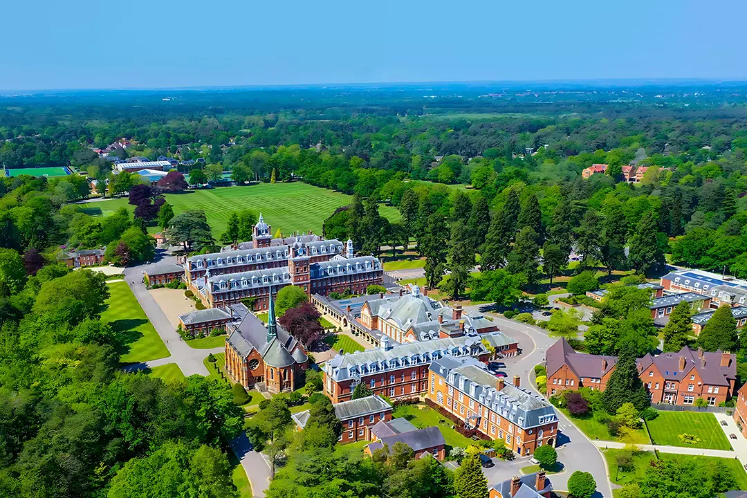 Crowthorne - Wellington College & Eagle House