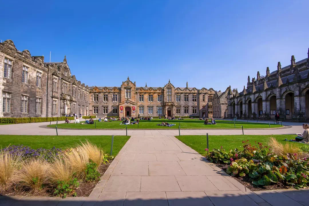 St. Andrews Üniversitesi